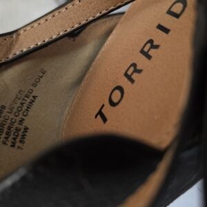 Torrid Black Heeled Shoes Size 7.5